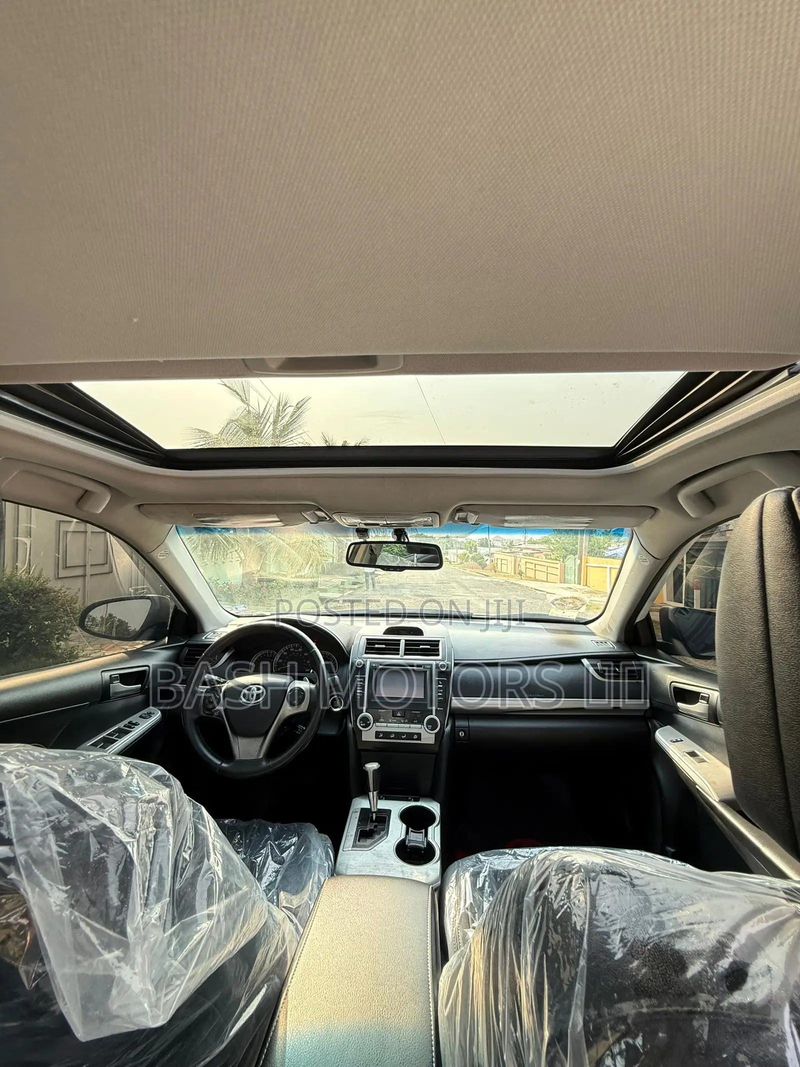 Toyota Camry SE 4dr Sedan (2.5L 4cyl 6A) 2014 White
