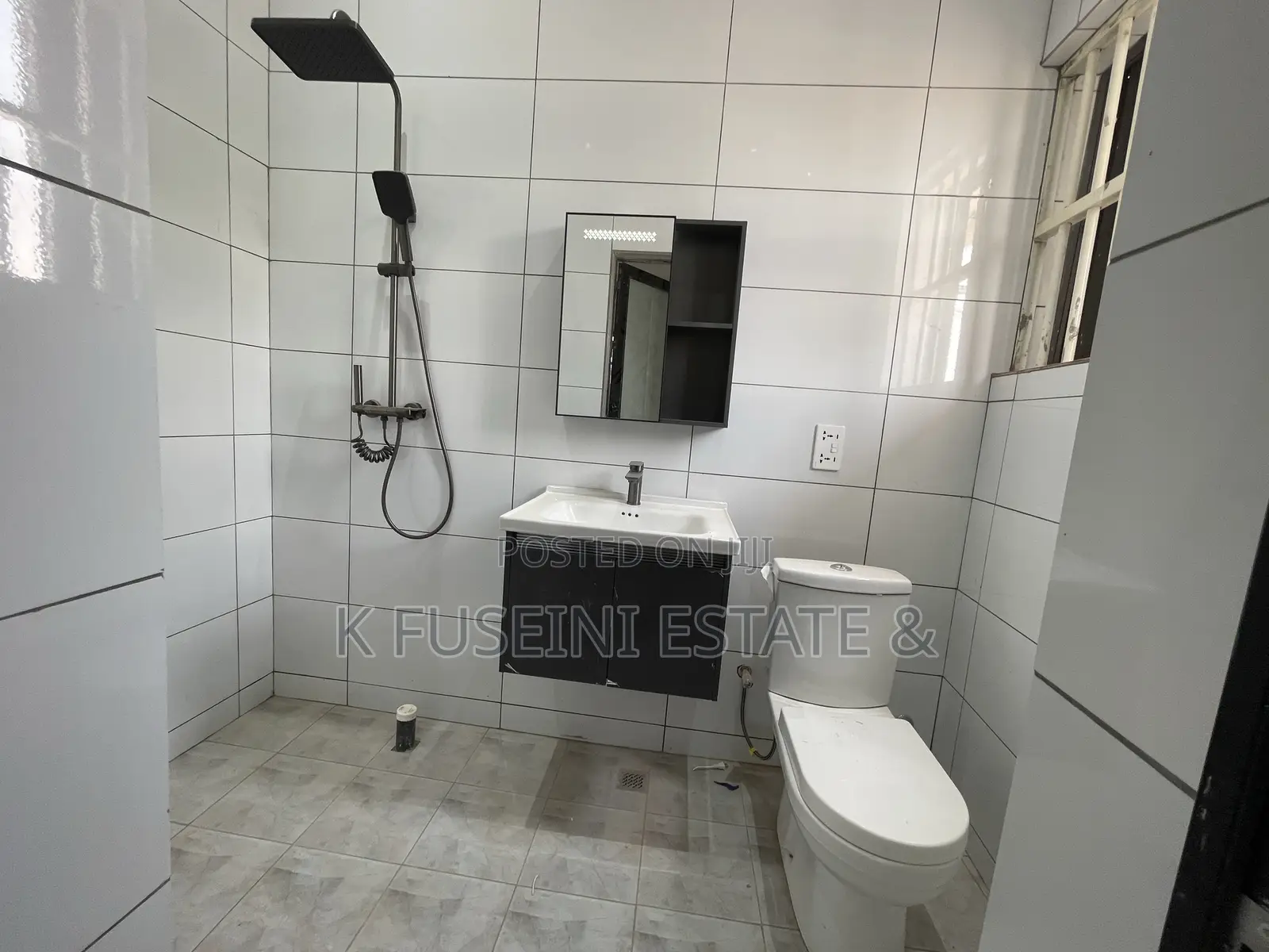 4bdrm House in K Fuseini Estate, Kumasi Metropolitan for sale