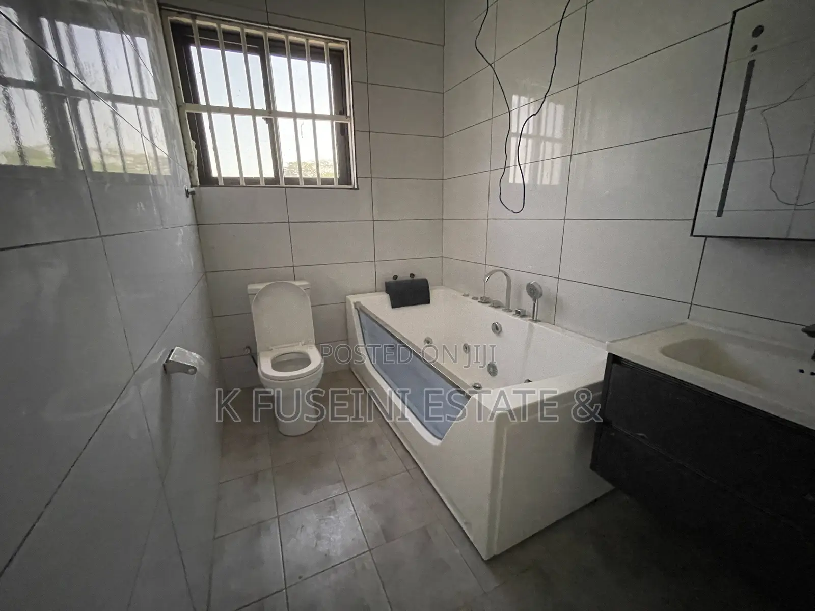 4bdrm House in K Fuseini Estate, Kumasi Metropolitan for sale