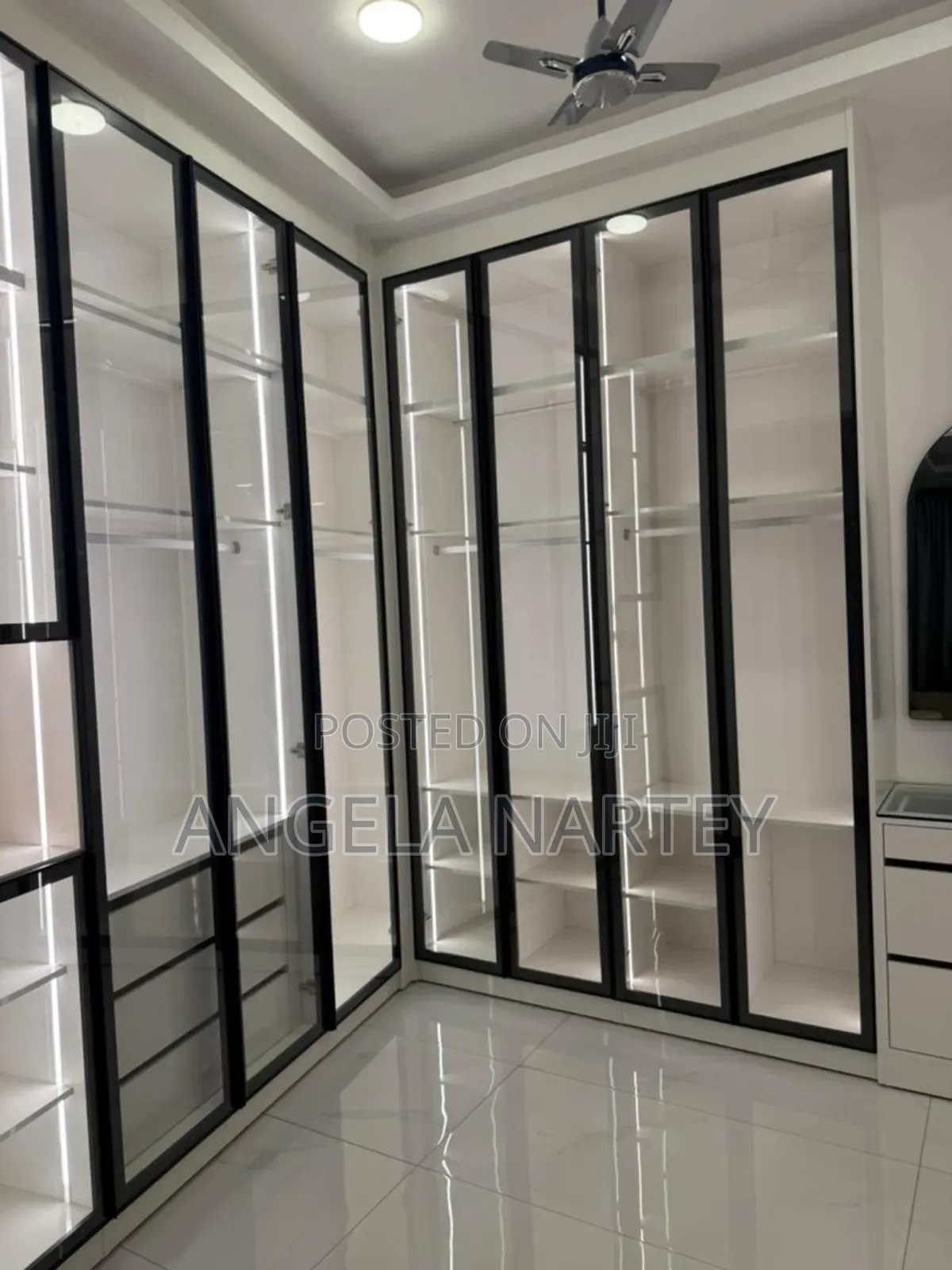 Furnished 4bdrm House in Sakumono Estates for sale