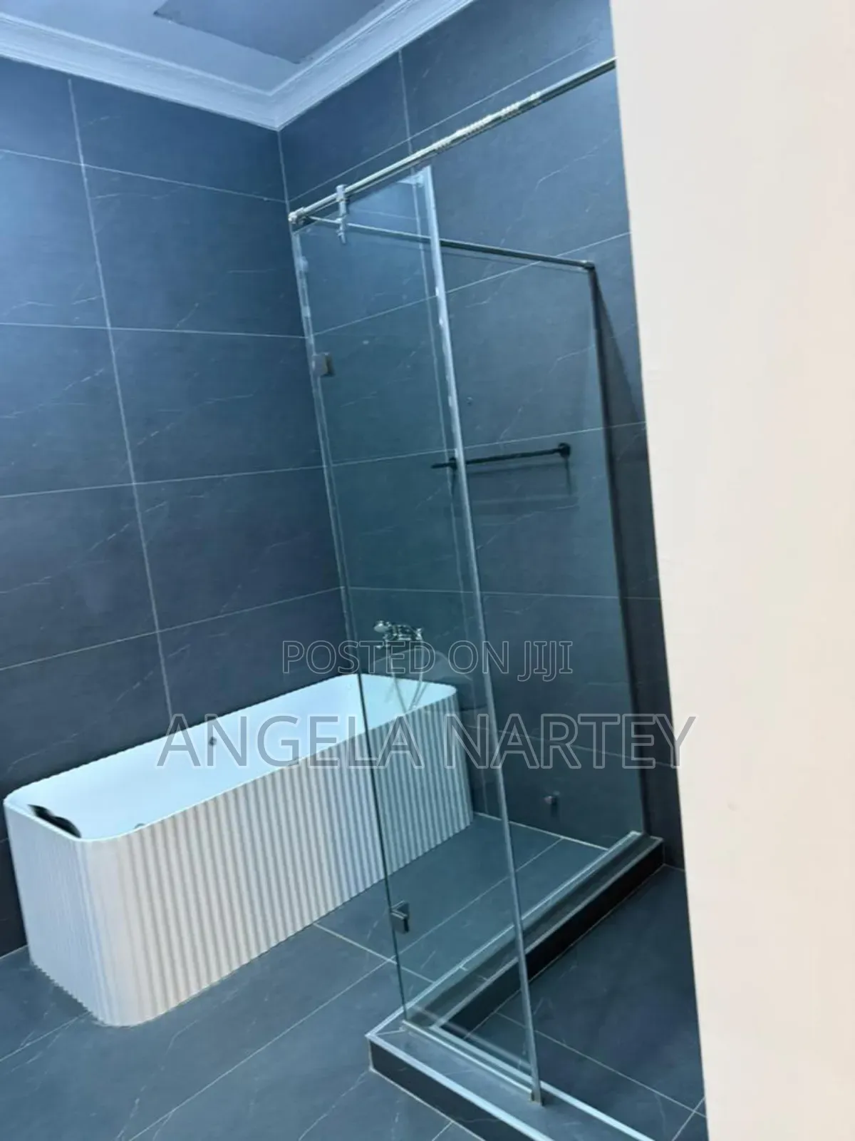 Furnished 4bdrm House in Sakumono Estates for sale
