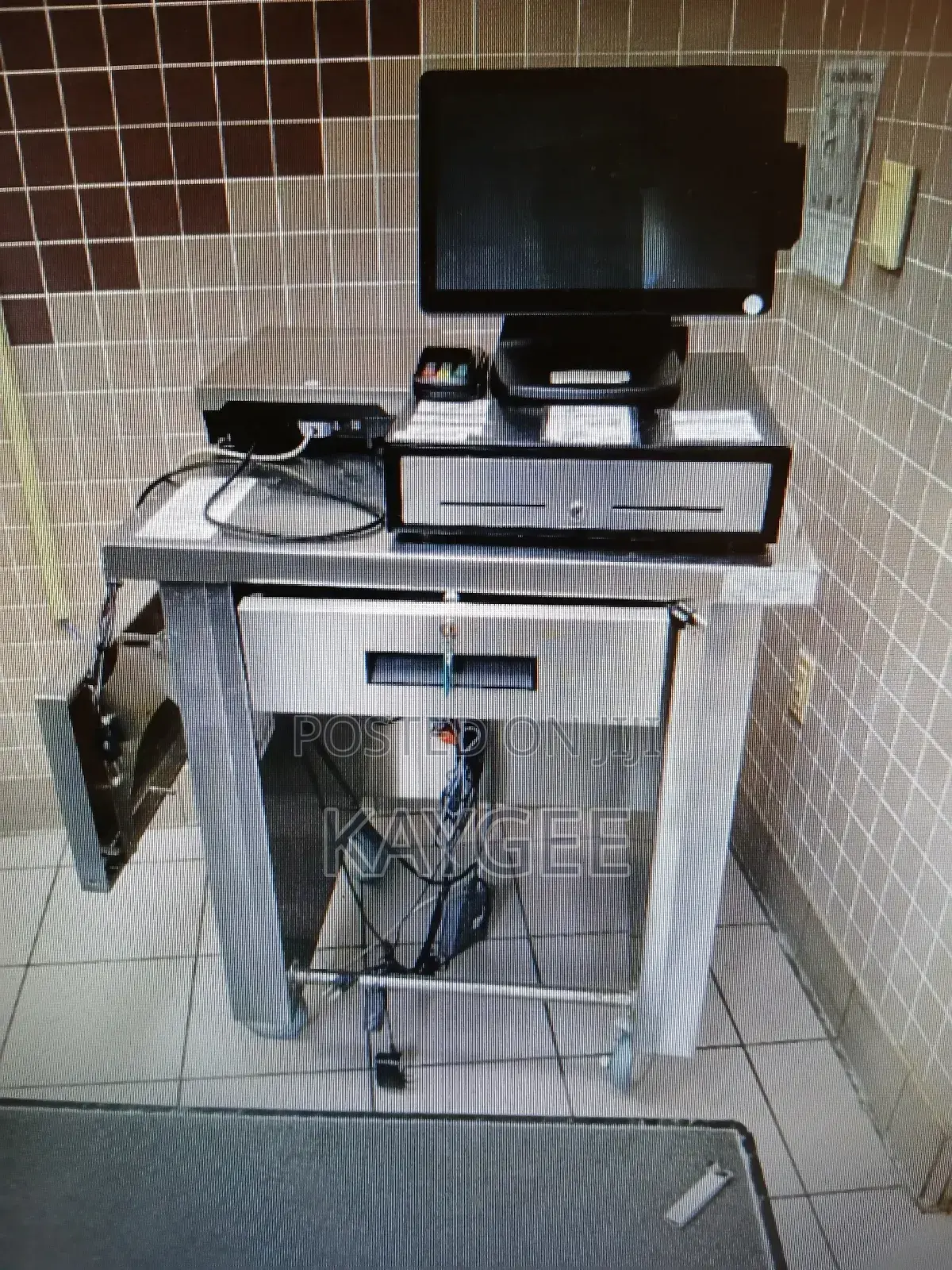 Cash Register (Pos) With Digitalise Scale,Printer and Card Reader