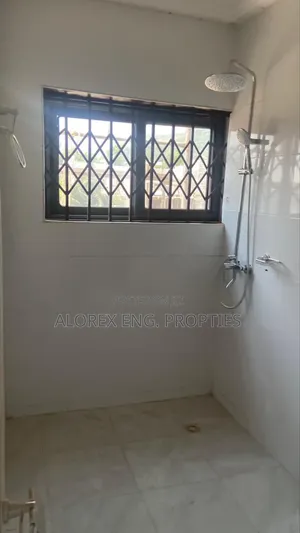 3bdrm House in Oyarifa for rent