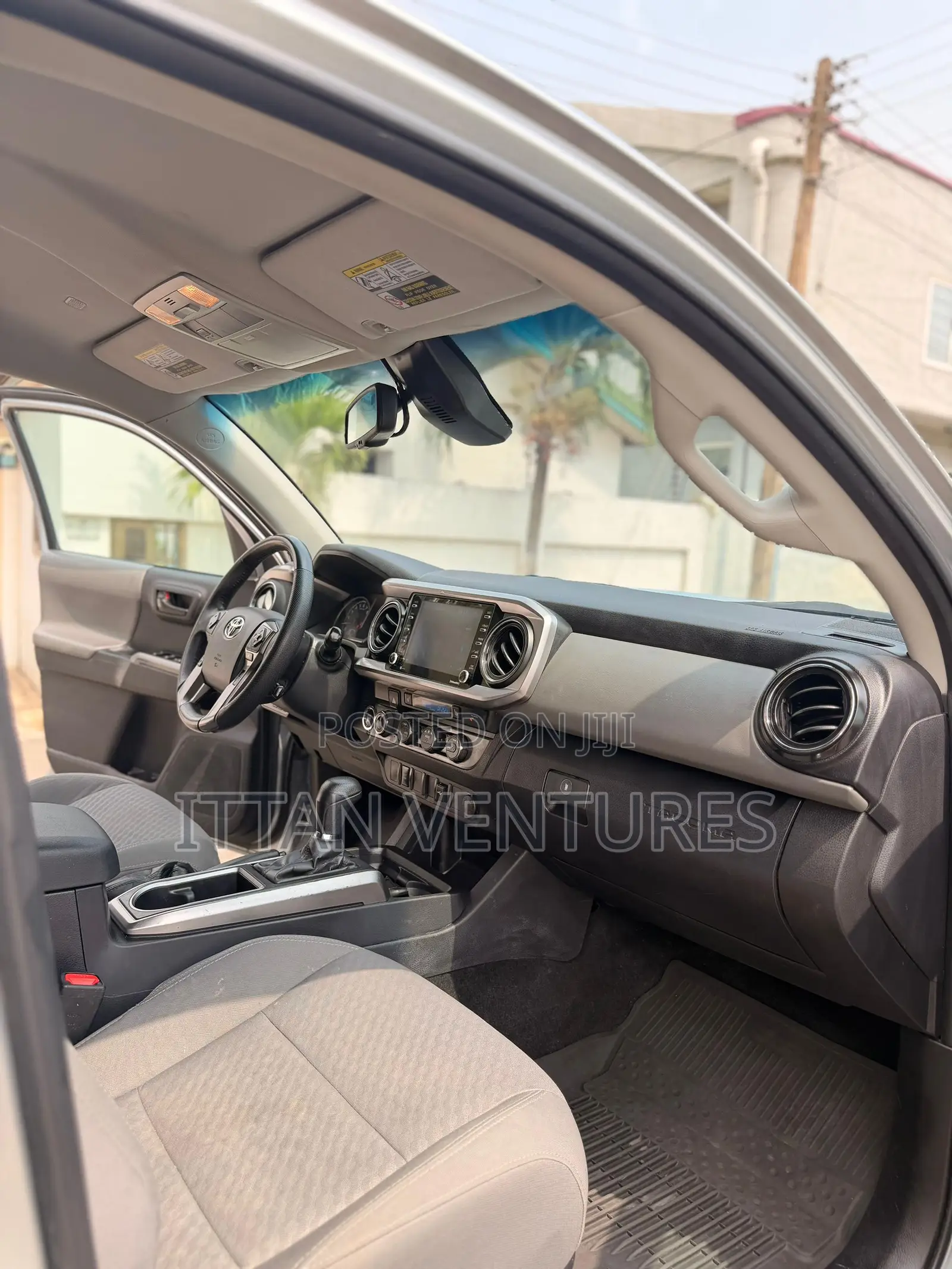Toyota Tacoma 2023 Gray