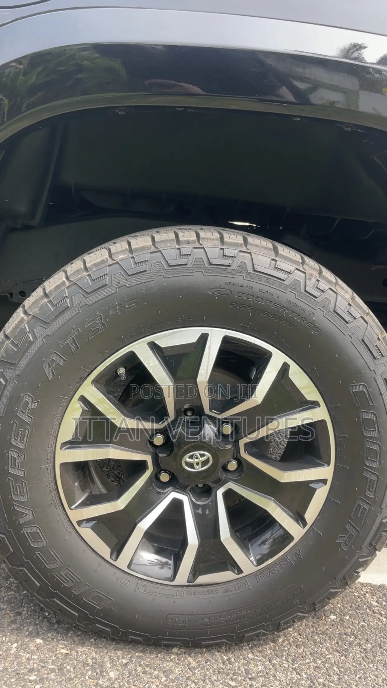 Toyota Tacoma 2023 Gray