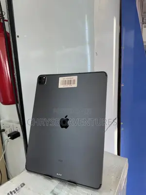 Apple iPad Pro 12.9 (2020) 128 GB Black