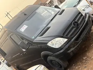 Mercedes-Benz Sprinter 2012 Black