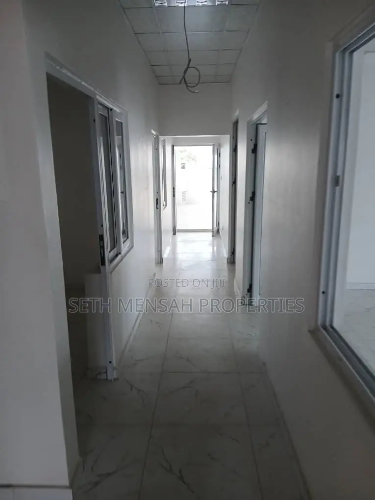 8. Bedroom Office Space for Rent at Dzorwulu