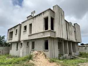 6bdrm House in Nyanyano for sale