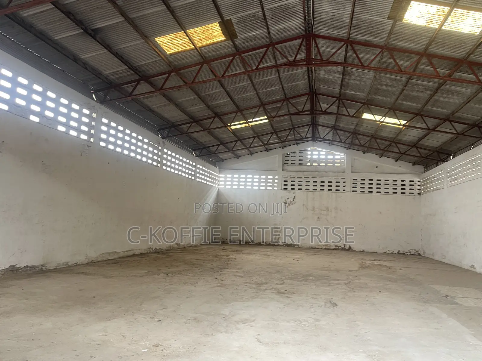 900 SQM Warehouse at North Kaneshie Industrial Area for Rent
