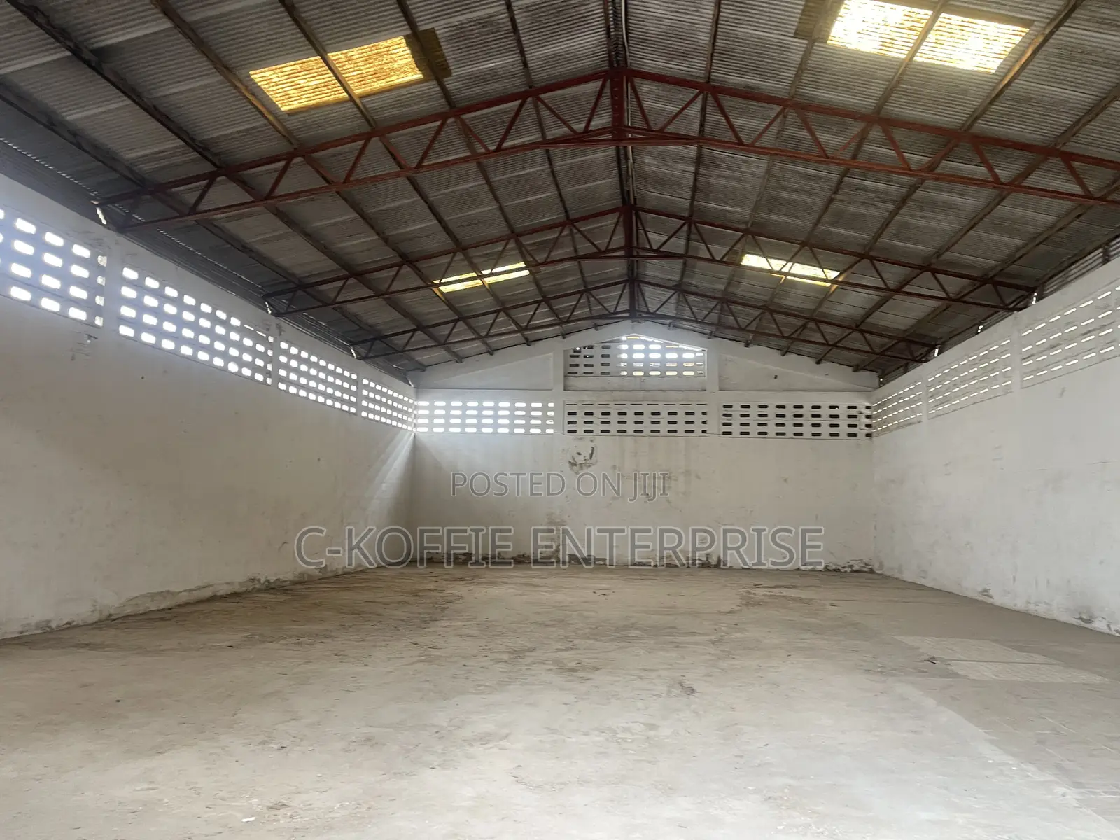 900 SQM Warehouse at North Kaneshie Industrial Area for Rent