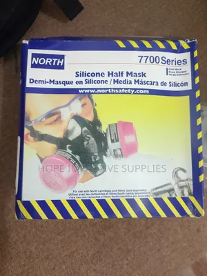 North Silicone Half Face Mask.