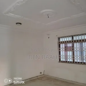 4bdrm Townhouse / Terrace in Ben Properties, Mile 7 for rent