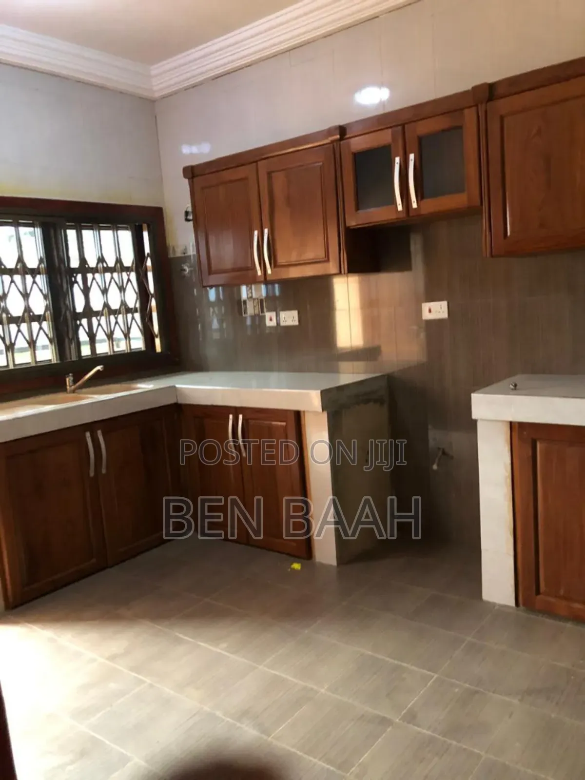 4bdrm Townhouse / Terrace in Ben Properties, Mile 7 for rent