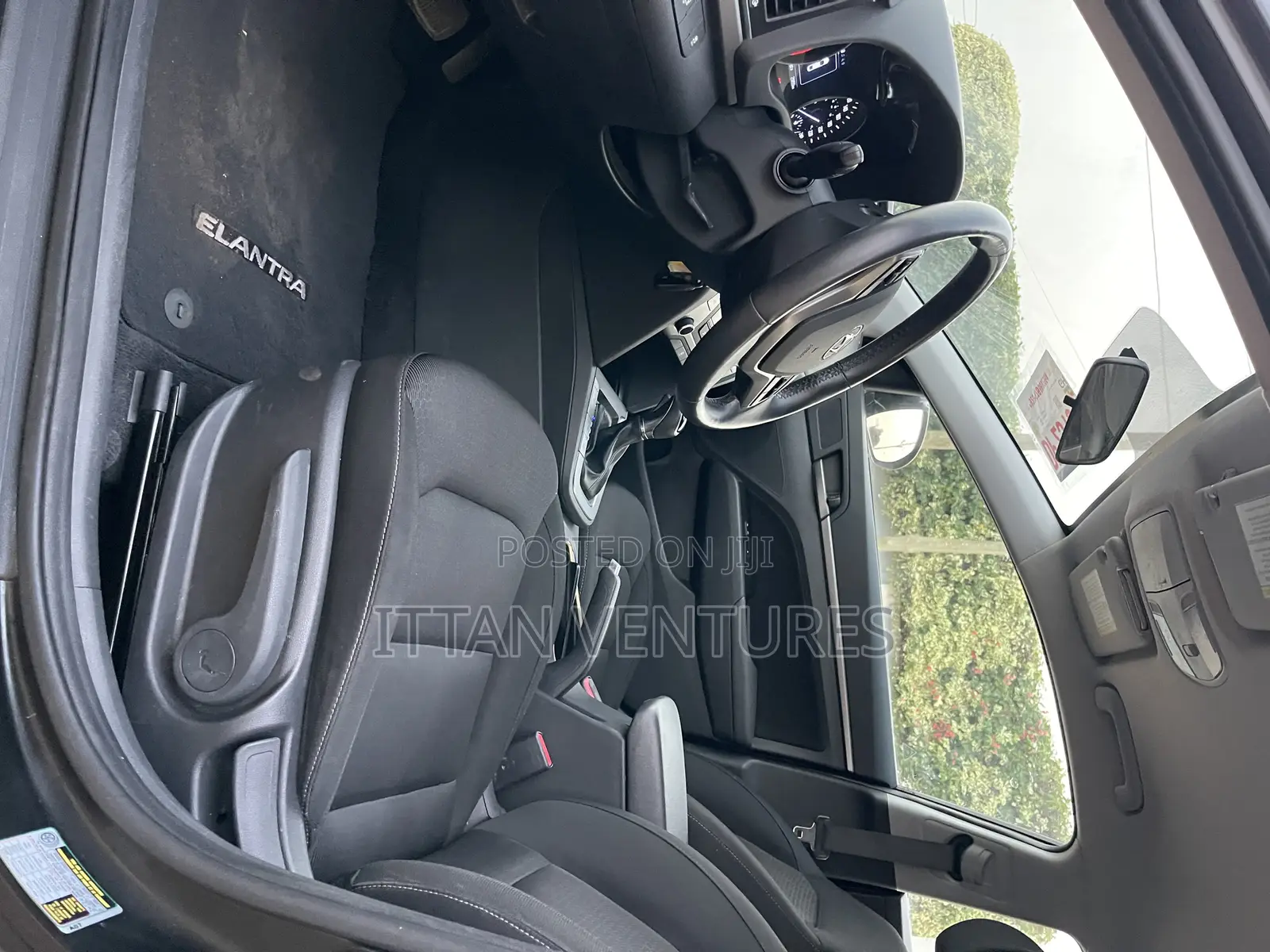 Hyundai Elantra Value Edition Sedan FWD (2.0L 4cyl 6A) 2017 Black