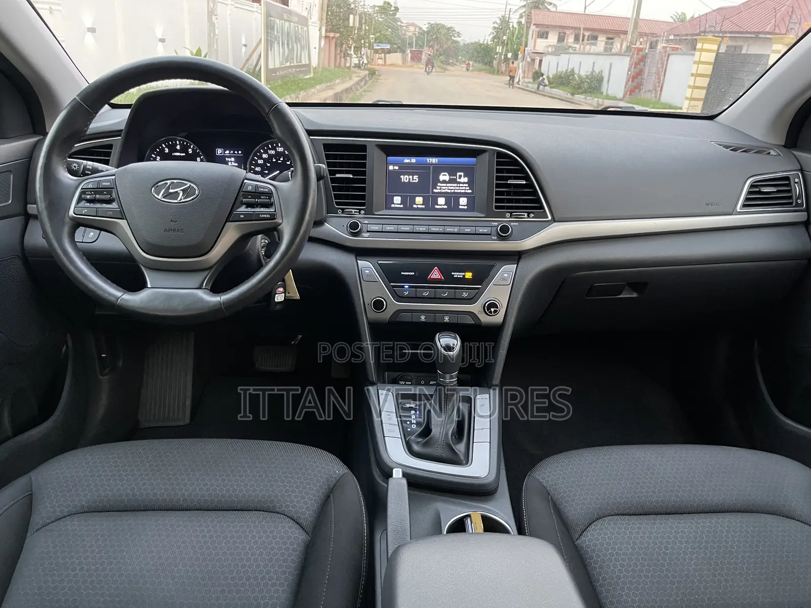 Hyundai Elantra Value Edition Sedan FWD (2.0L 4cyl 6A) 2017 Black