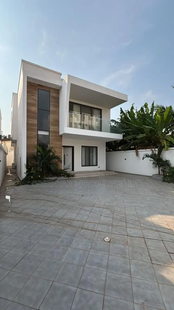 5bdrm House in A&C, East Legon for rent
