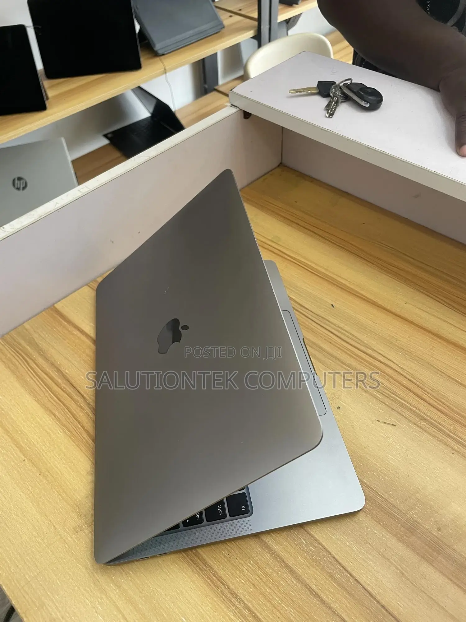 Laptop Apple MacBook Pro 2020 16GB Intel Core I7 SSD 512GB