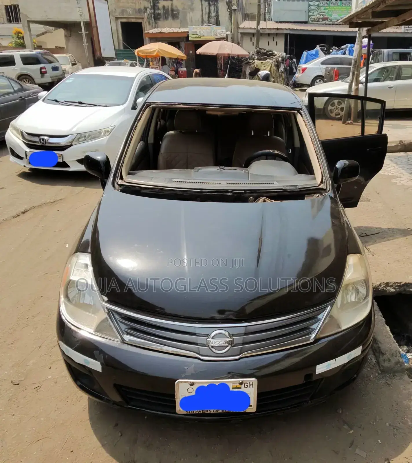 2006 Nissan Versa Windscreen Available