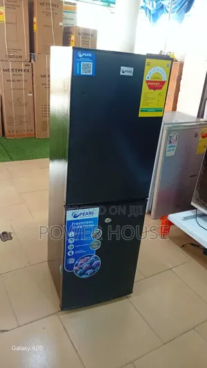 Pearl 102l Compact Fridge With Top Freezer