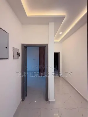 3bdrm Bungalow in Lakeside for sale