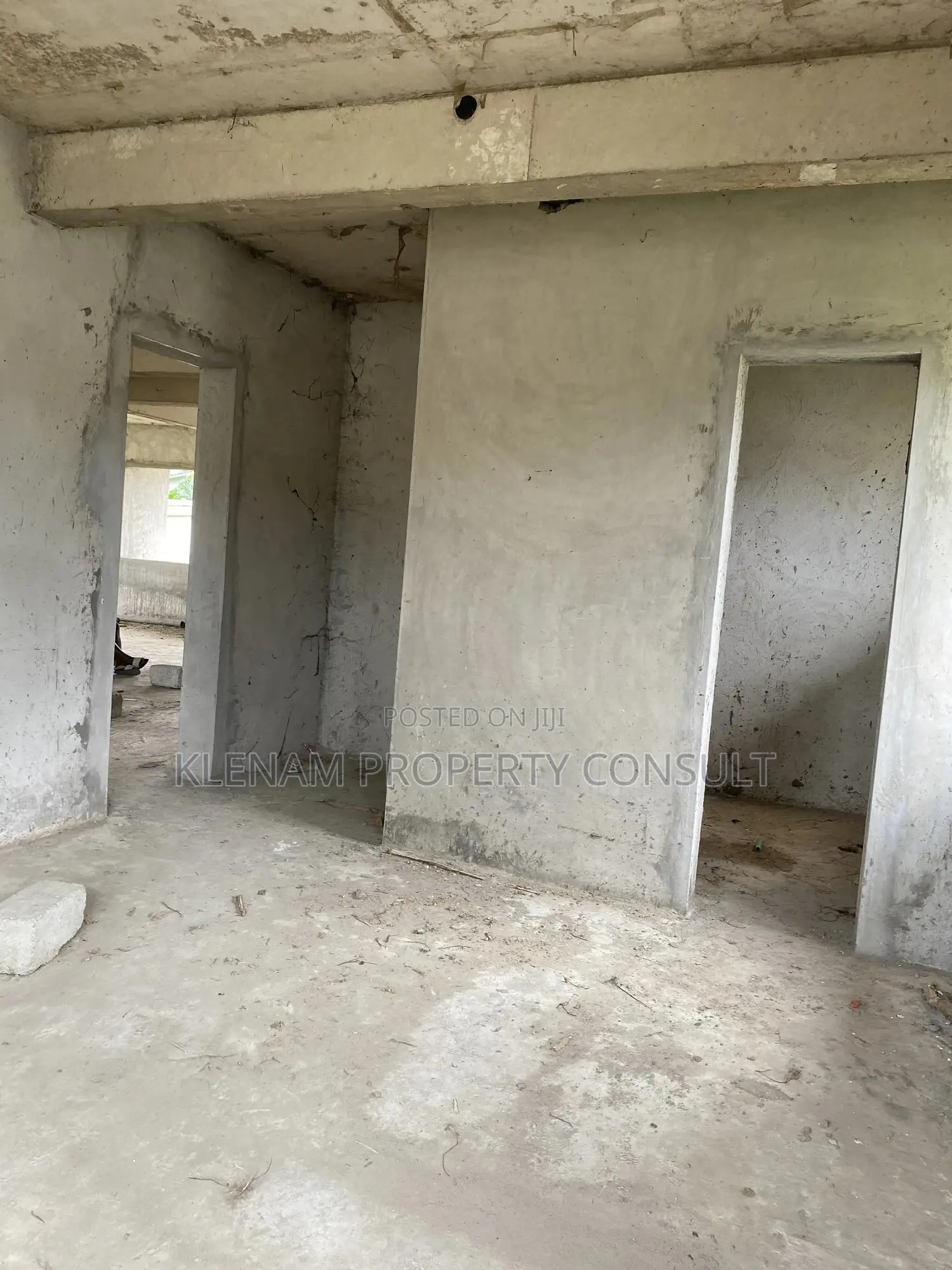 6bdrm House in Nyanyano for sale