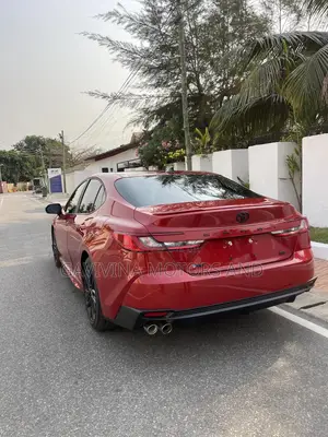 New Toyota Camry XLE 2025 Red