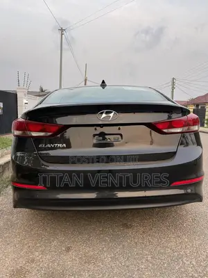 Hyundai Elantra Value Edition Sedan FWD (2.0L 4cyl 6A) 2017 Black