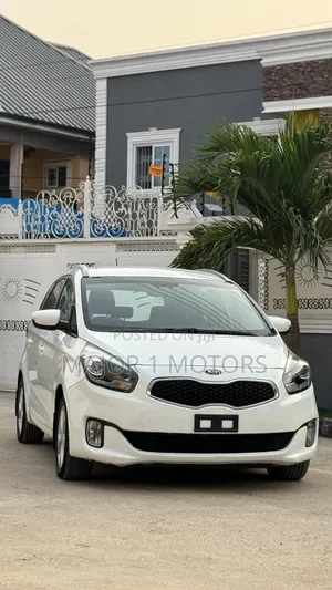 Kia Rondo 2015 White