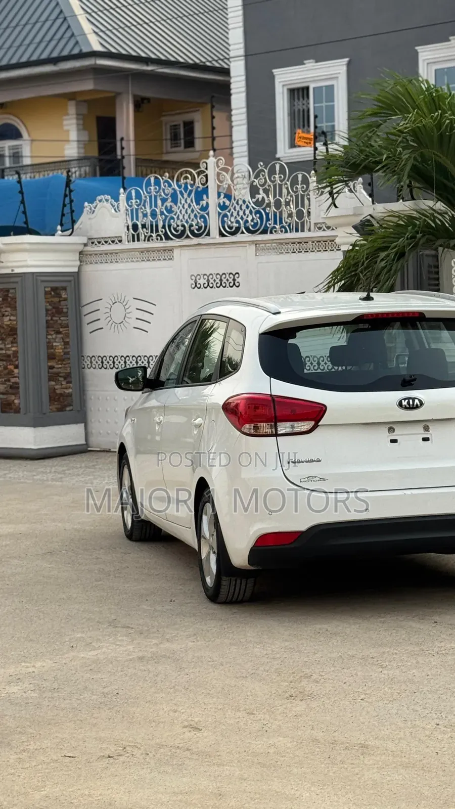 Kia Rondo 2015 White