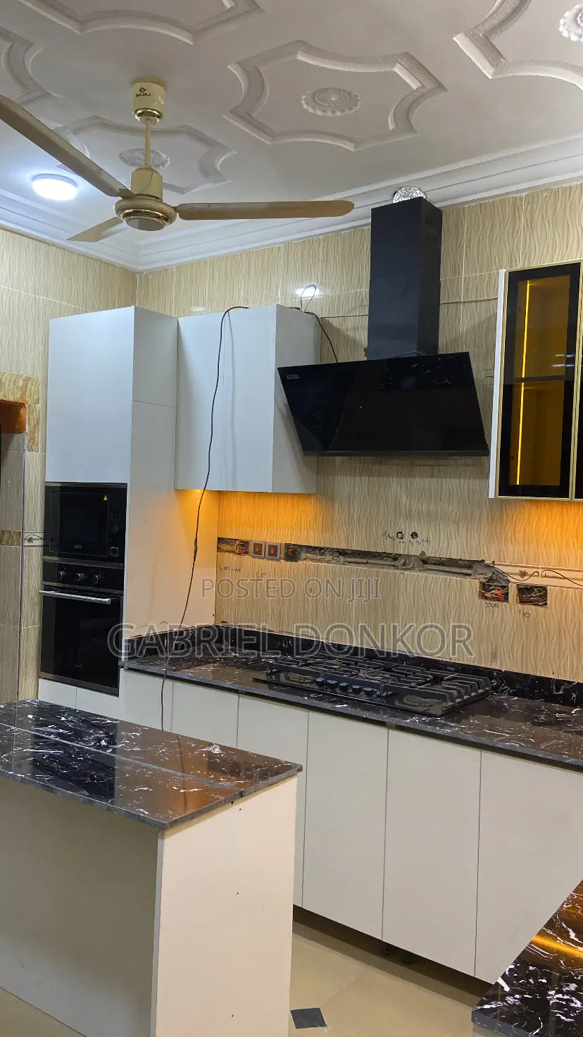 Kitchen Cabinet