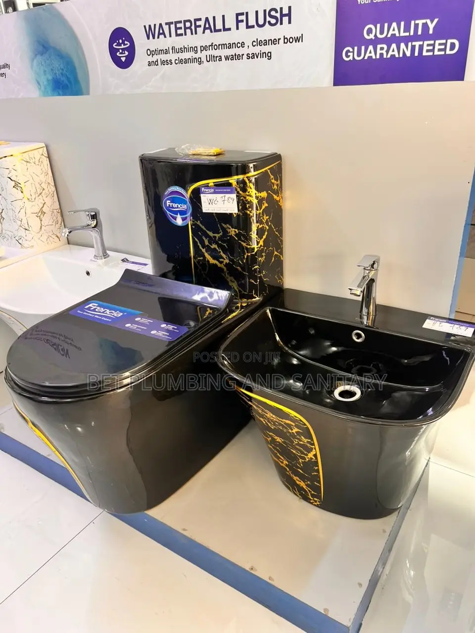 Black and Gold Executive Wc/Water-Closet