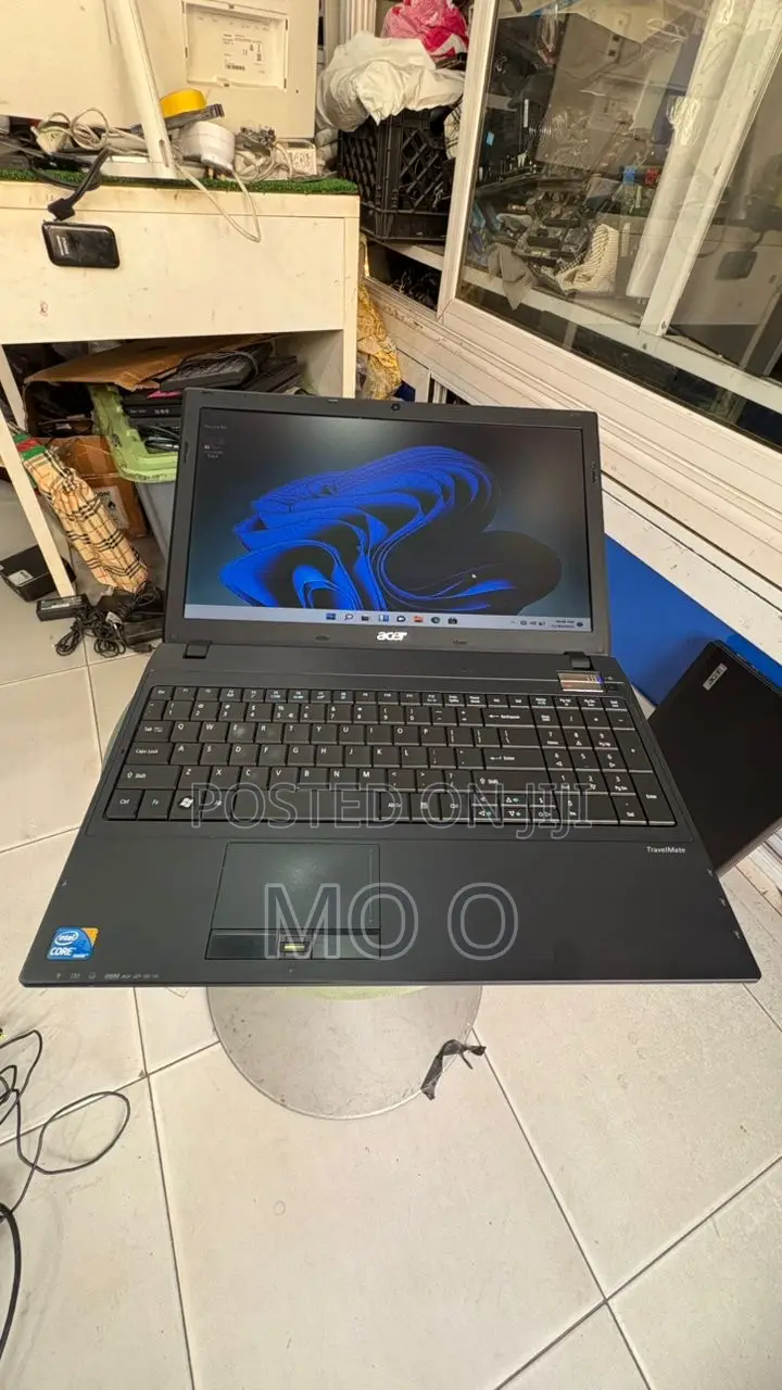 Laptop Acer TravelMate 8572 6GB Intel Core I3 HDD 500GB