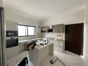 3bdrm Duplex in East Airport for sale