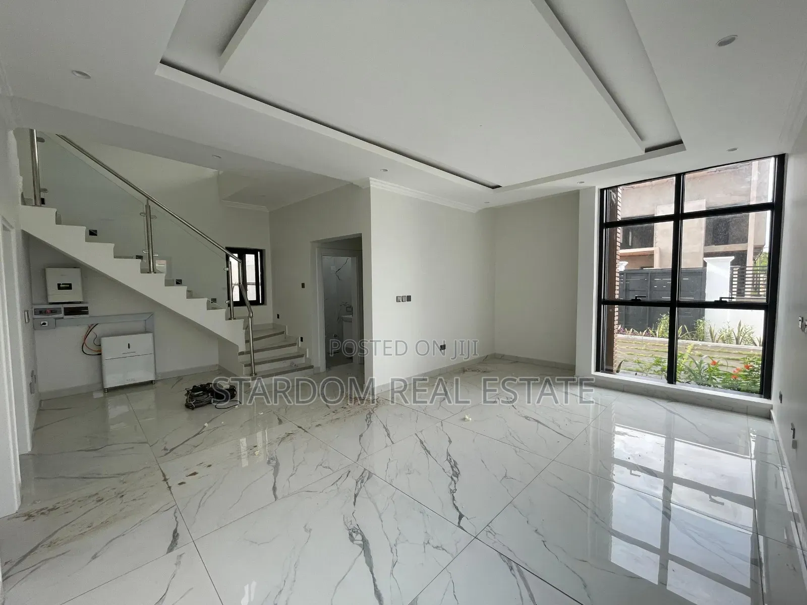 3bdrm Duplex in East Airport for sale