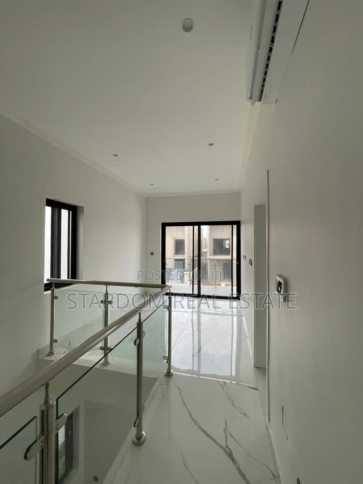 3bdrm Duplex in East Airport for sale