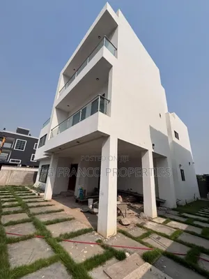 4bdrm House in Kg Franco Properties, Airport Residential Area for sale
