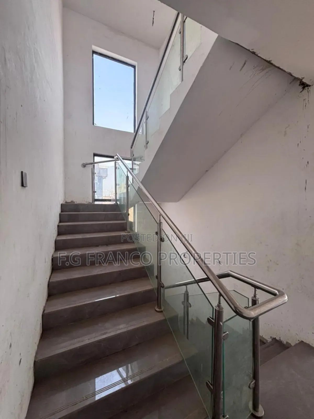 4bdrm House in Kg Franco Properties, Airport Residential Area for sale