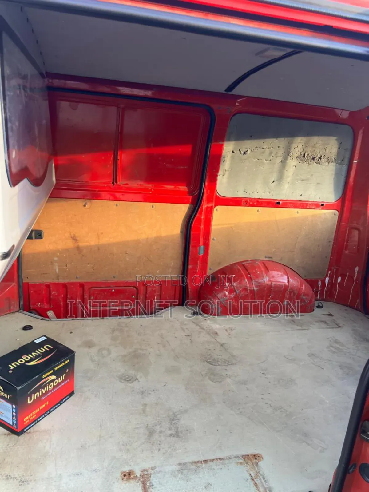 Toyota HiAce 2006 Red