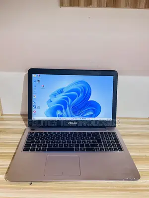Laptop Asus ZenBook UX510UW 8GB Intel Core I7 SSD 512GB