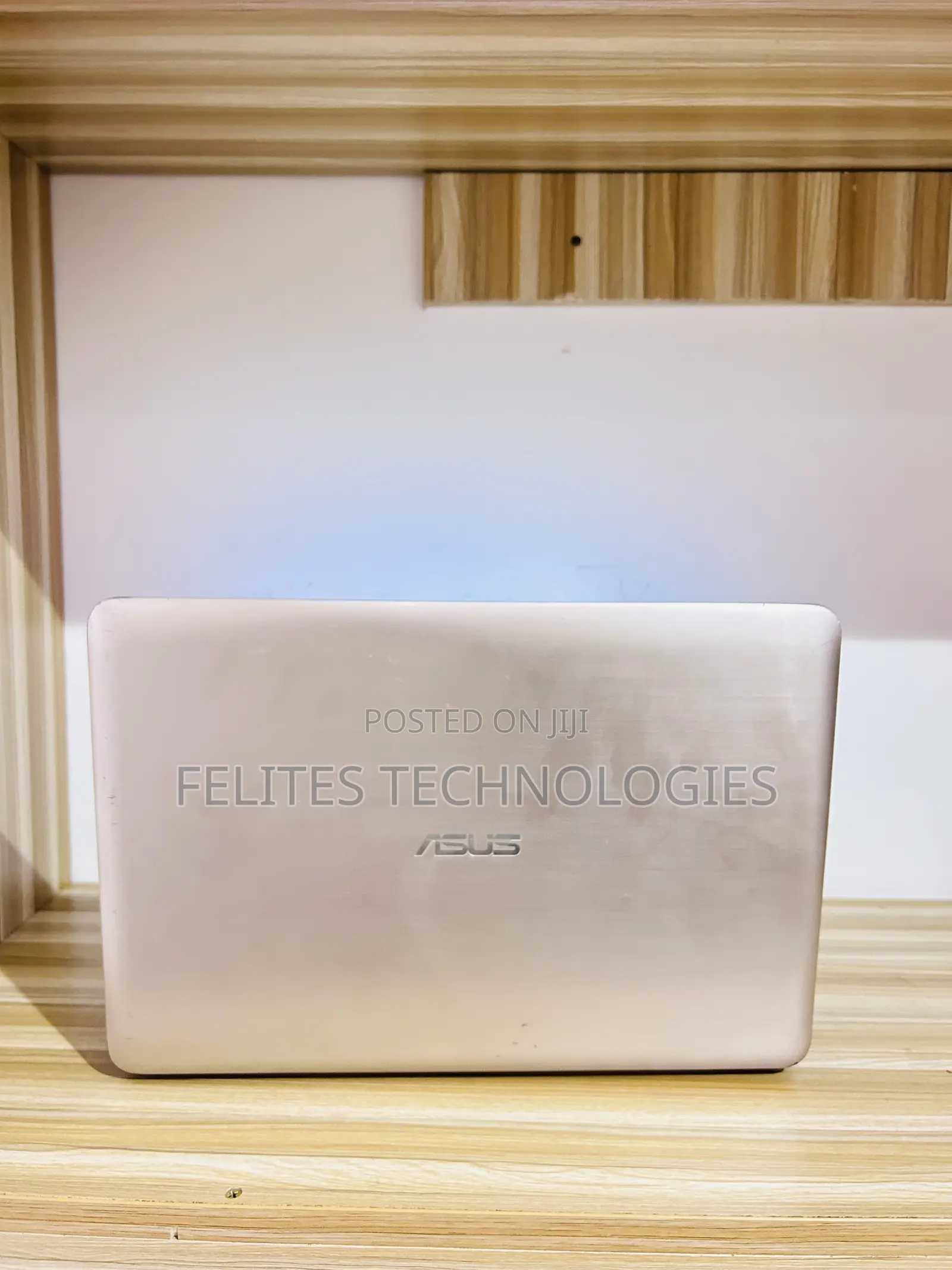 Laptop Asus ZenBook UX510UW 8GB Intel Core I7 SSD 512GB