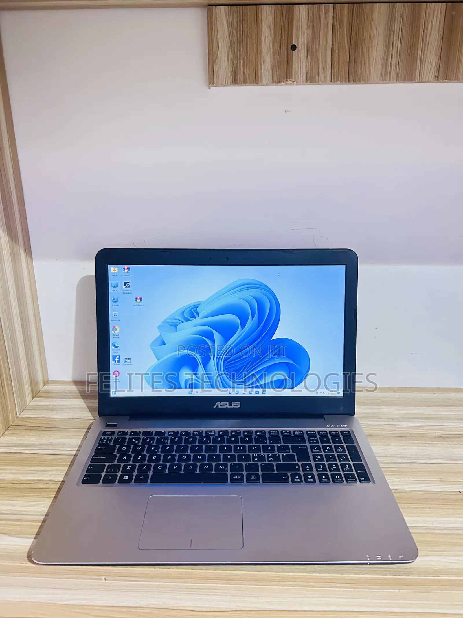 Laptop Asus ZenBook UX510UW 8GB Intel Core I7 SSD 512GB