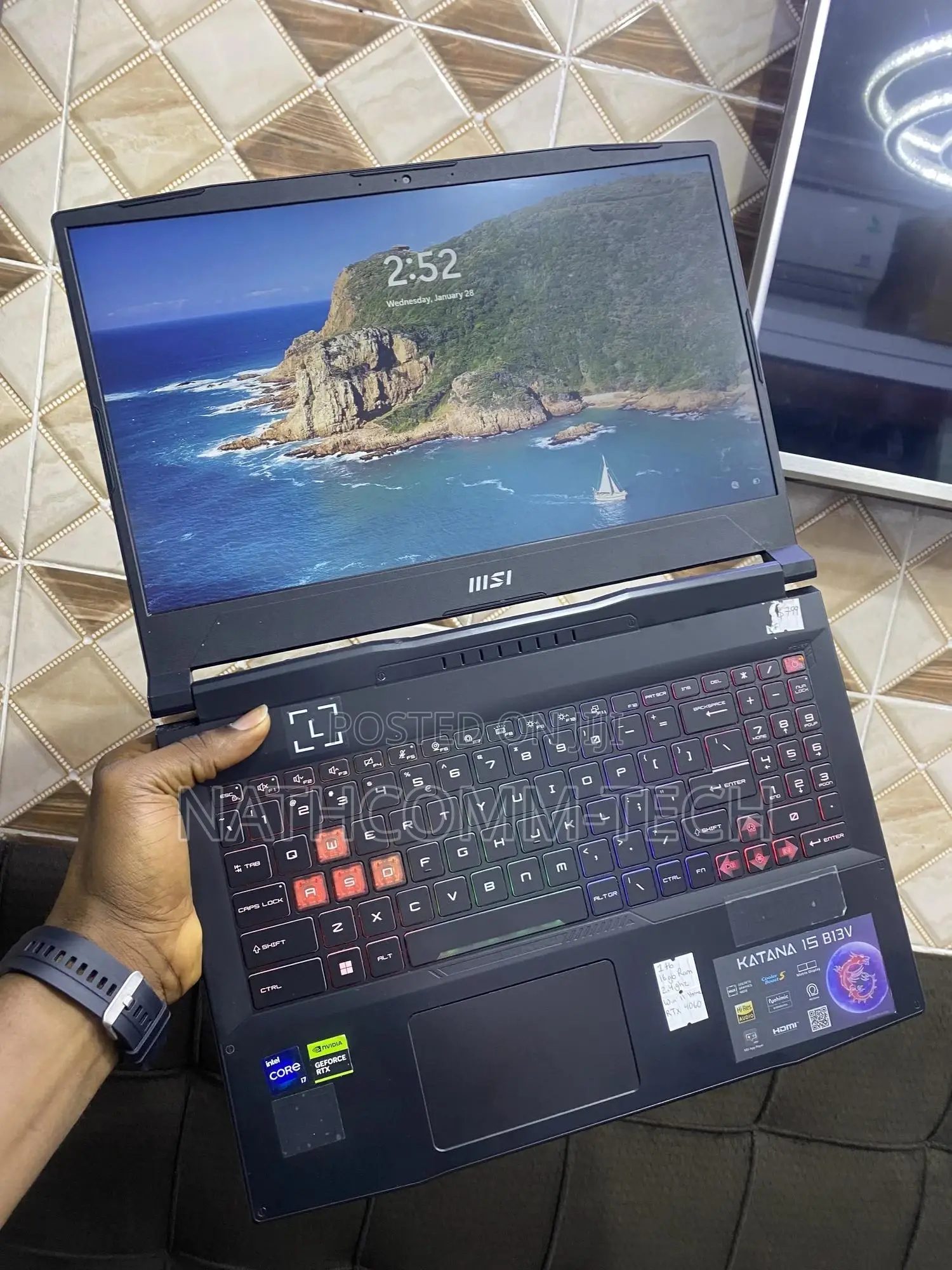 Laptop MSI Katana 15 16GB Intel Core I7 SSD 1T