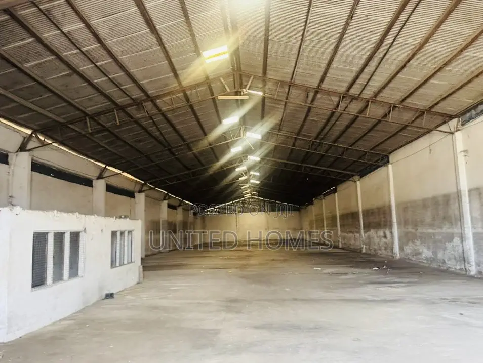 Dzorwulu 1300 Square Meter Warehouse for Rent
