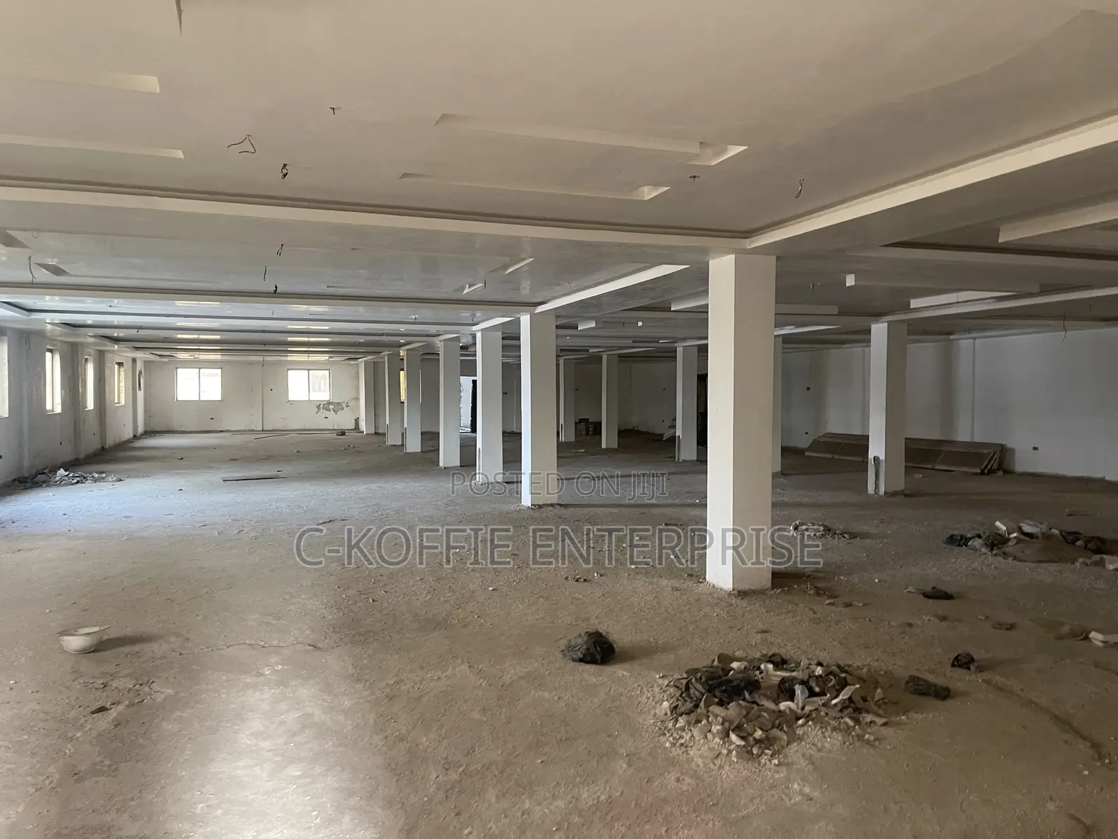 850 SQM Office Space at Spintex