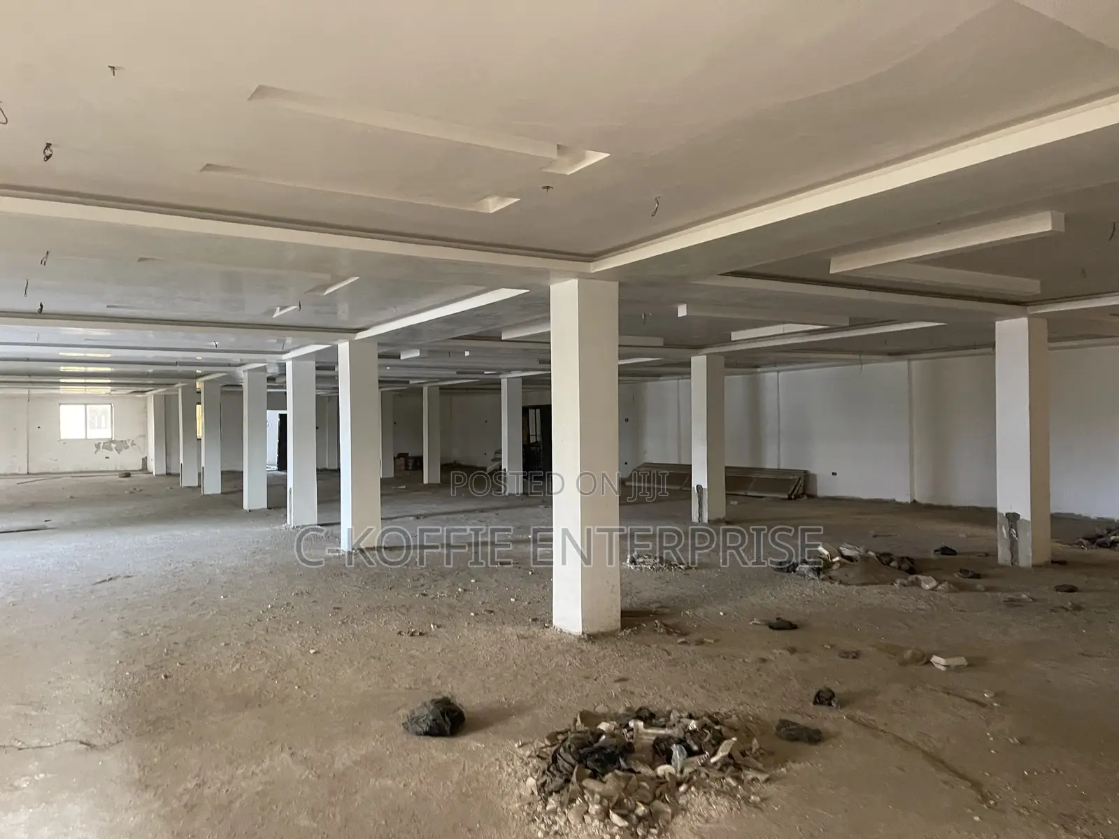 850 SQM Office Space at Spintex