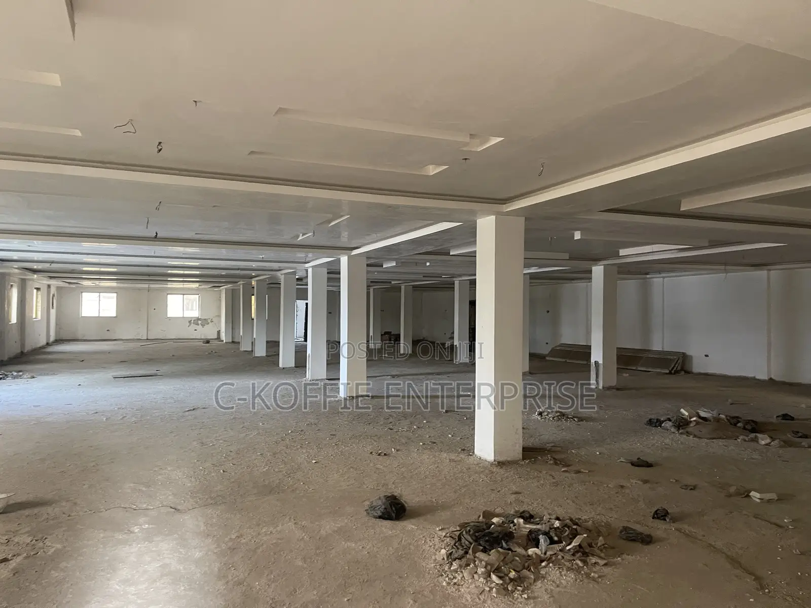 850 SQM Office Space at Spintex