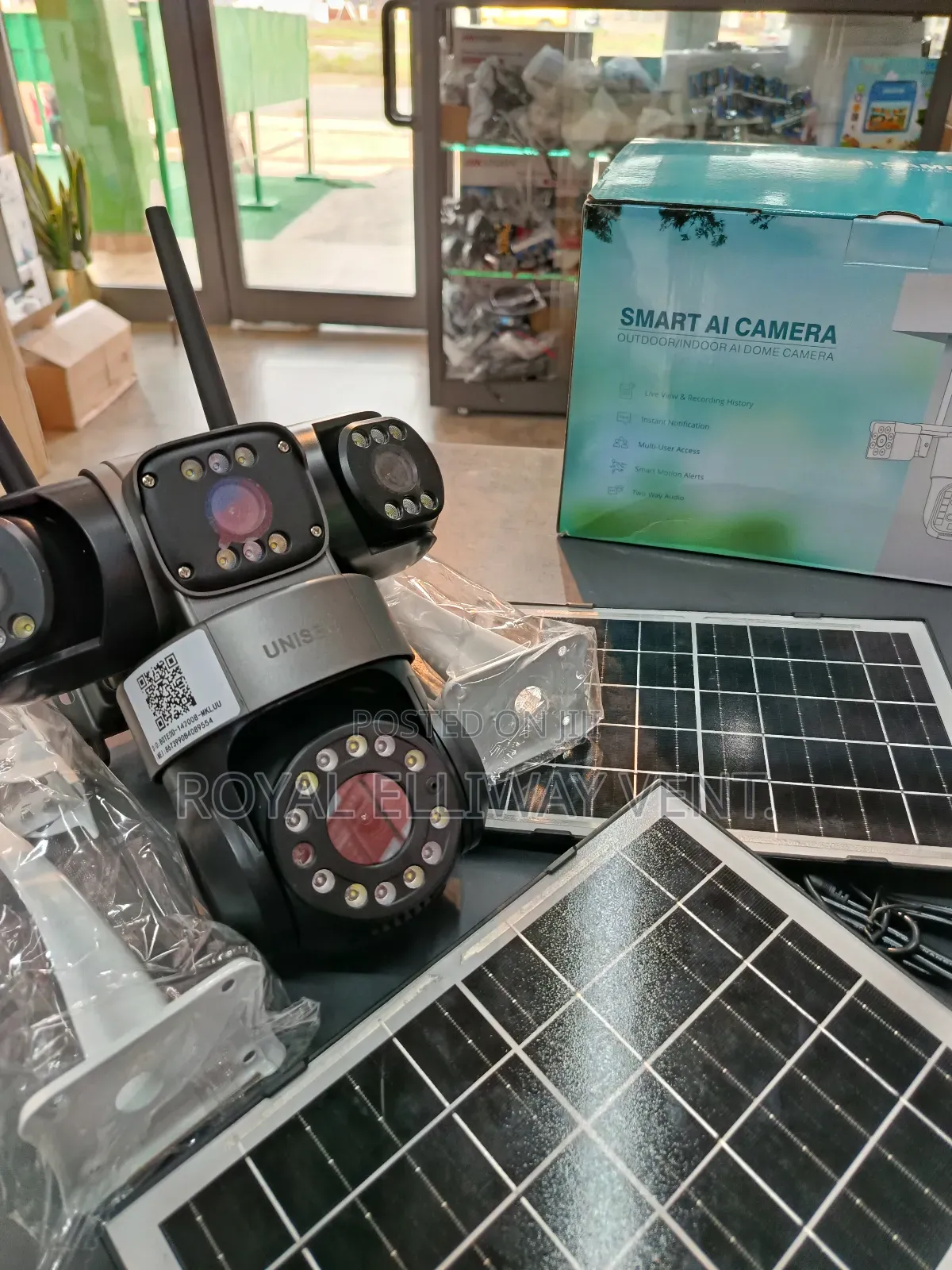 Dual Panel 4 Lens Solar Camera