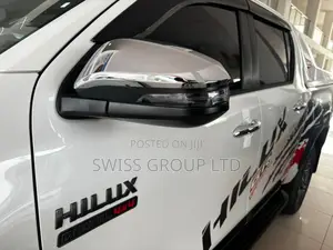 New Toyota Hilux 2025 White