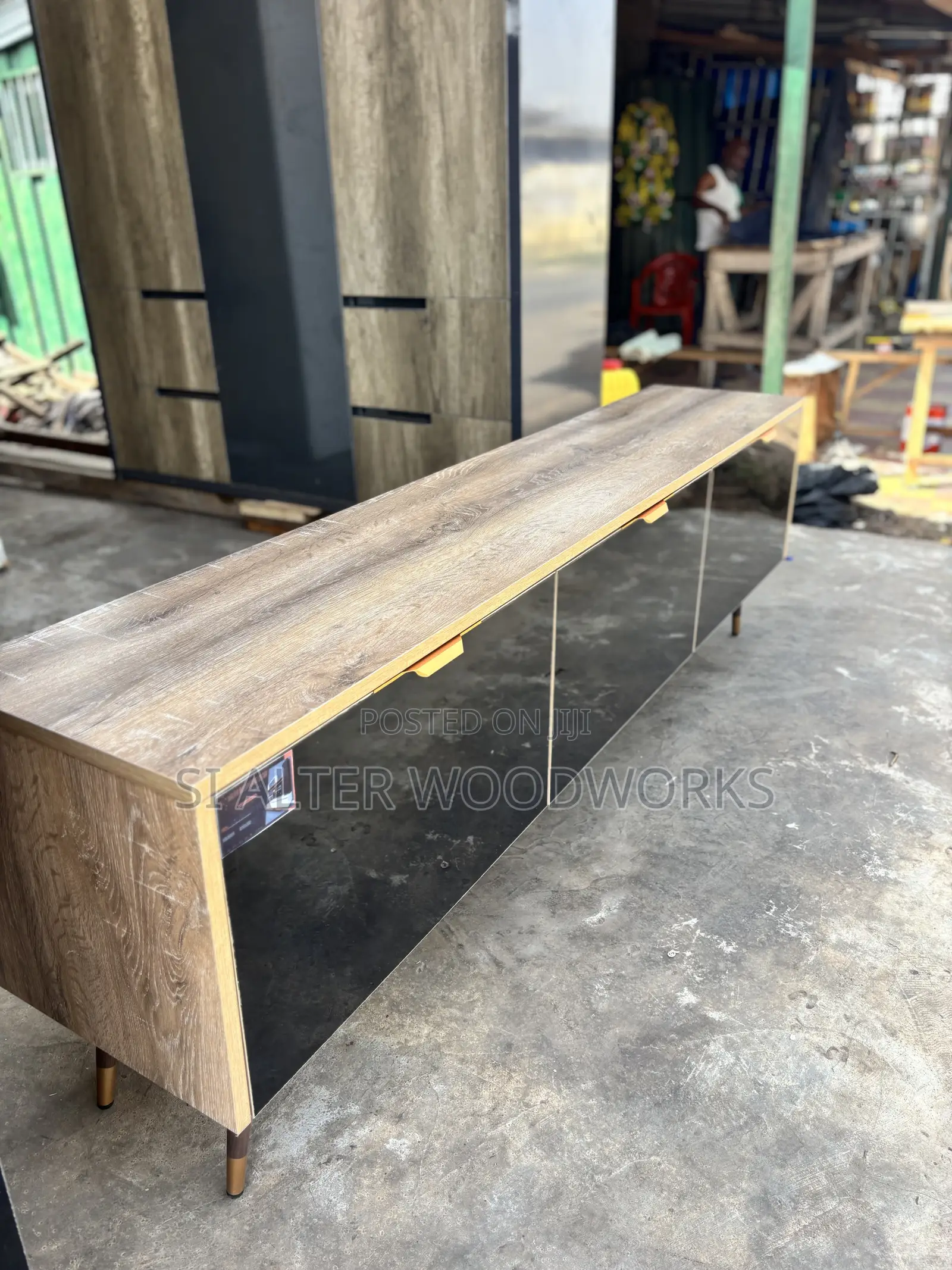 Classic Glossy TV Stand